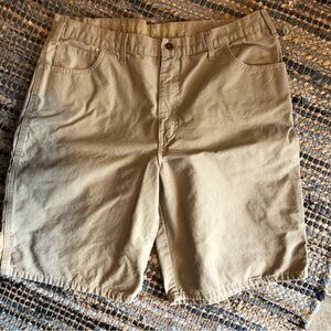 Men's Tan Dickie’s Carpenter Shorts
Size 38